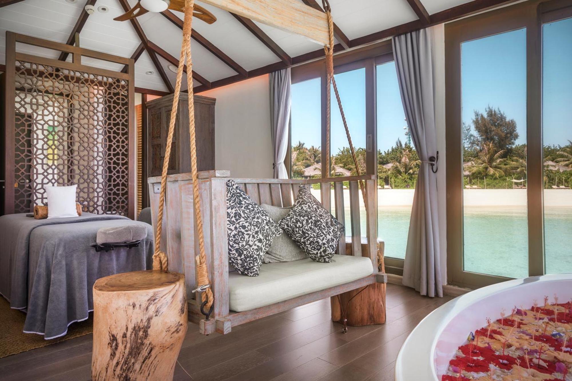 Hotel Grand Park Kodhipparu Maldives Baros Island Exterior foto