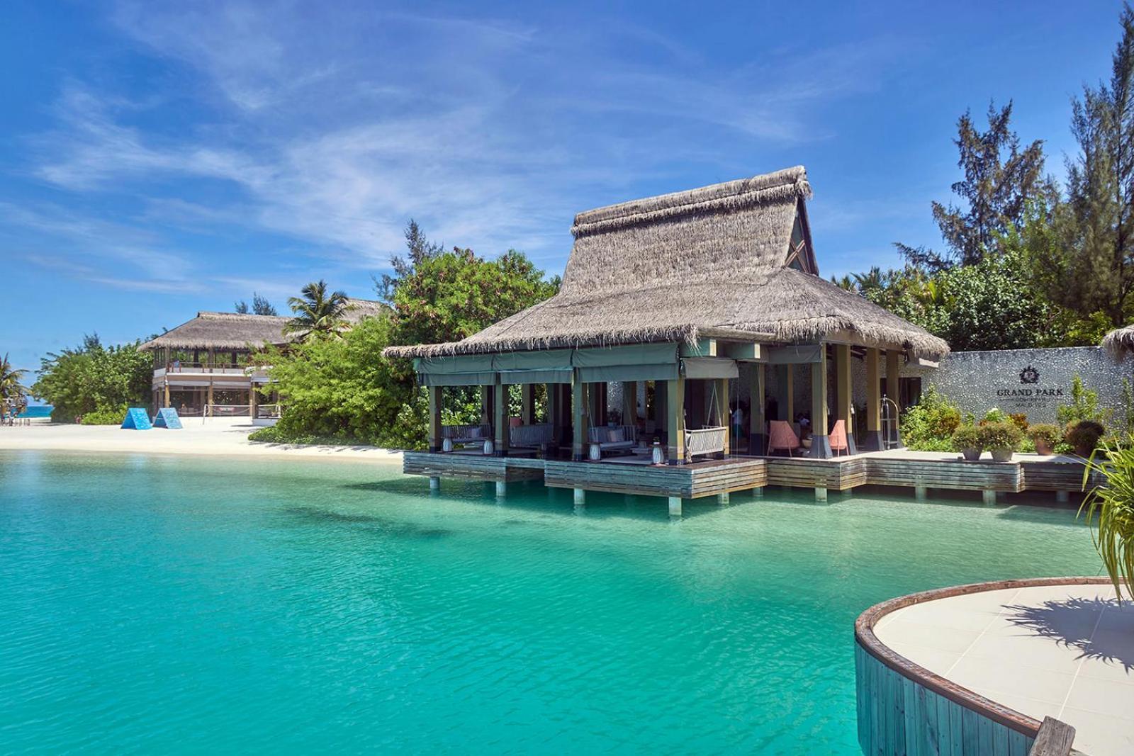 Hotel Grand Park Kodhipparu Maldives Baros Island Exterior foto